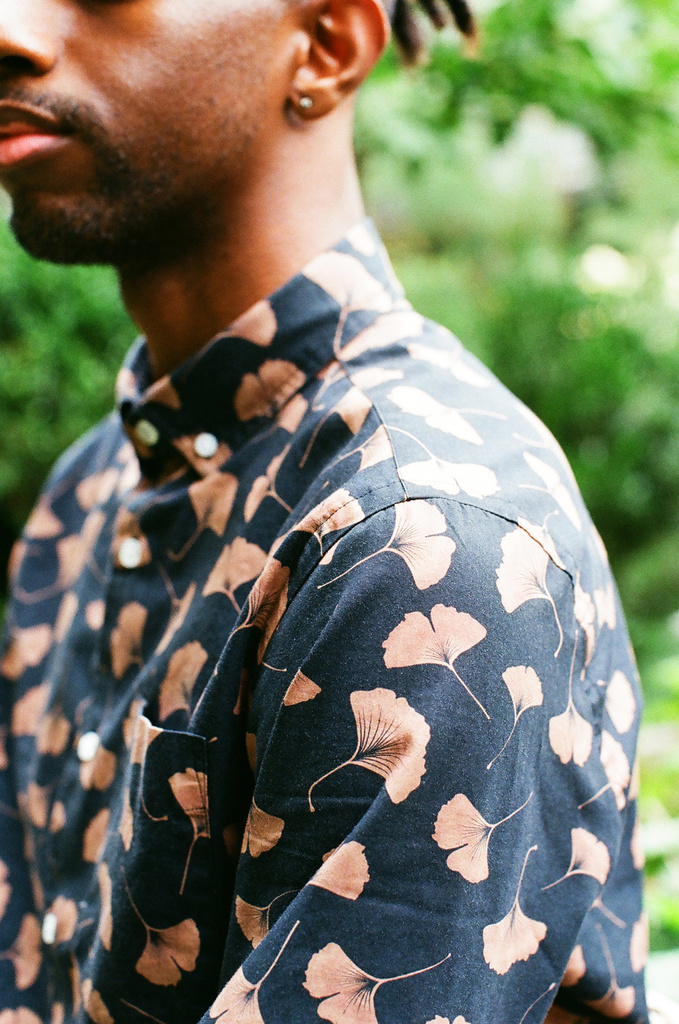 Detail of the Ginkgo print in Midnight